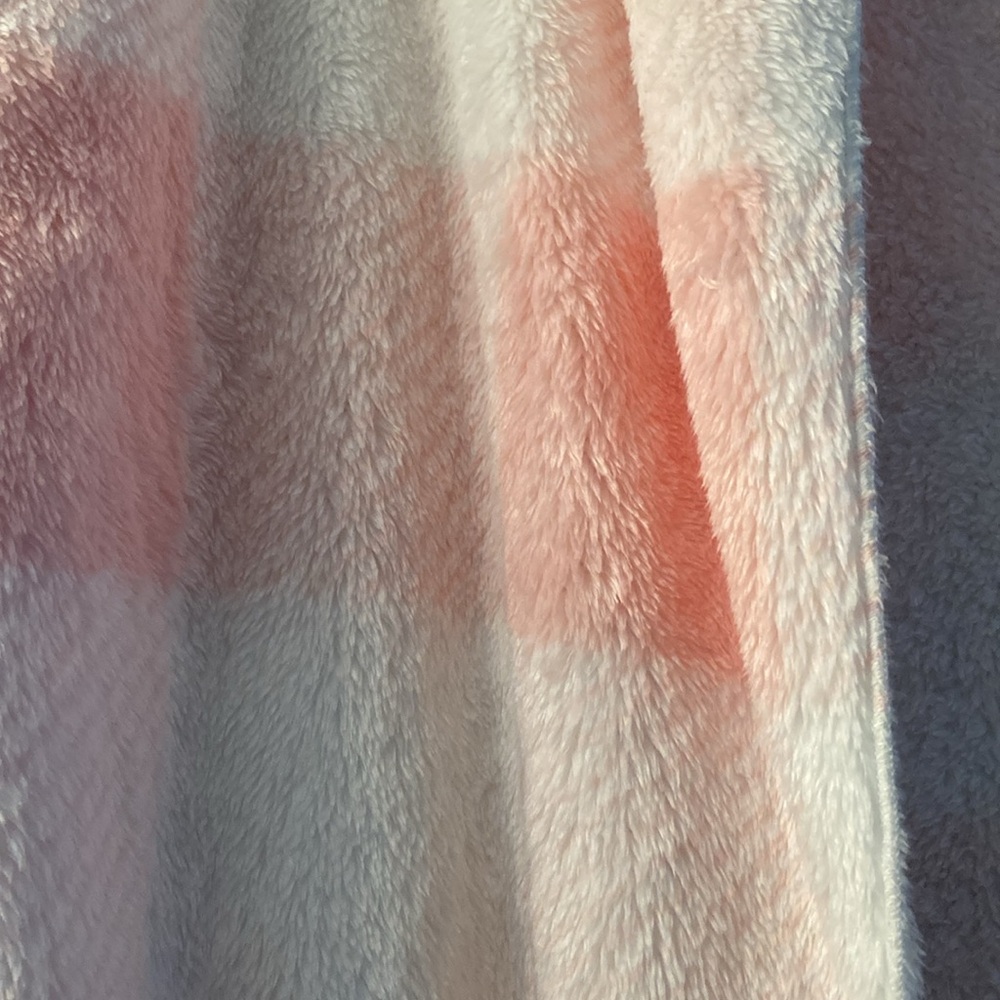 Bed Jacket in Pink and White Checkered. NWOT 3 XL - Picture 5 of 5